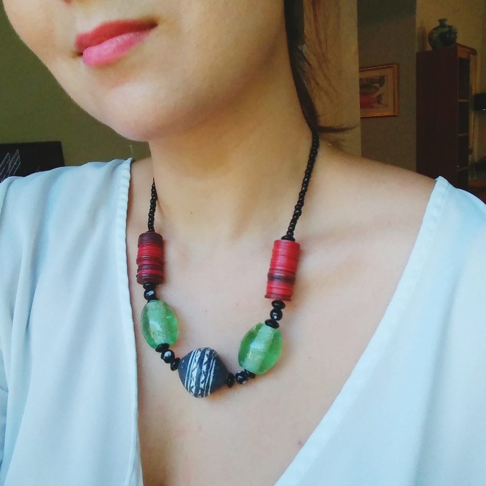 ✈️ African bead necklace